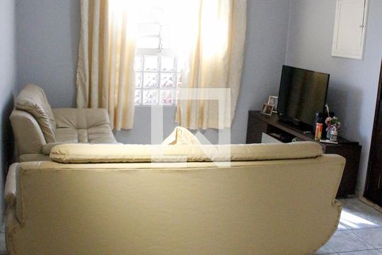 Sala de casa à venda com 2 quartos, 150m² em Jardim Jamaica, São Paulo