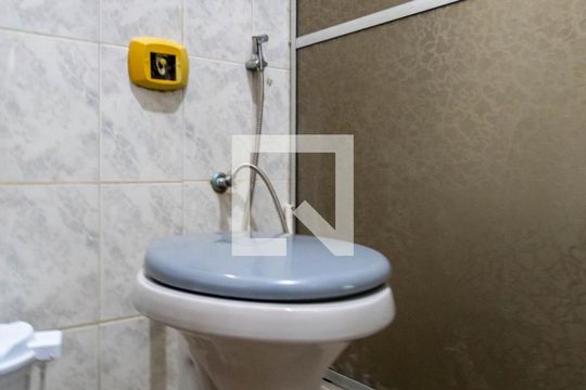 Banheiro de casa para alugar com 1 quarto, 61m² em Dom Bosco, Belo Horizonte
