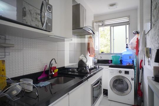 Cozinha de apartamento à venda com 2 quartos, 48m² em Morro Santana, Porto Alegre