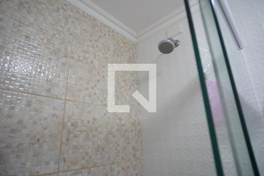 Chuveiro de apartamento à venda com 2 quartos, 48m² em Morro Santana, Porto Alegre