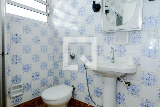 Banheiro de casa para alugar com 1 quarto, 60m² em Parque Renato Maia, Guarulhos
