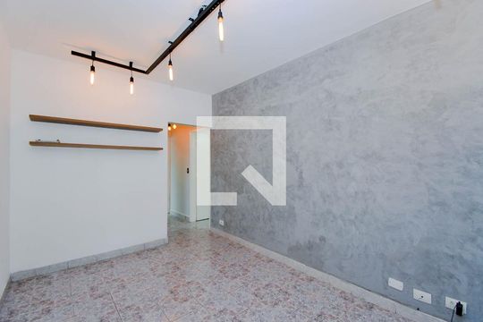 Sala de casa para alugar com 1 quarto, 60m² em Parque Renato Maia, Guarulhos