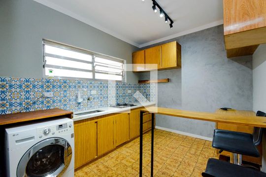 Cozinha e Área de Serviço de casa para alugar com 1 quarto, 60m² em Parque Renato Maia, Guarulhos