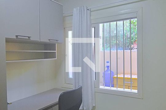Quarto 1 de casa de condomínio à venda com 2 quartos, 50m² em Niterói, Canoas