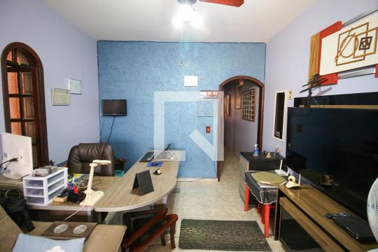 Sala de casa para alugar com 3 quartos, 450m² em Limoeiro, São Paulo