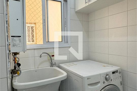 Área de Serviço de apartamento para alugar com 3 quartos, 85m² em Jardim Tupanci, Barueri