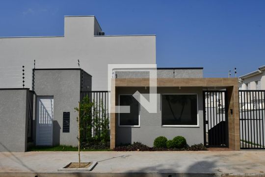 Fachada de casa de condomínio para alugar com 3 quartos, 105m² em Chácara Primavera, Campinas