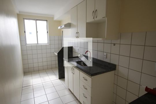 Cozinha de apartamento para alugar com 2 quartos, 55m² em Jardim Presidente, Goiânia