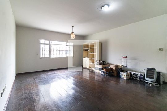 Casa para alugar com 3 quartos, 170m² em Vila Gumercindo, São Paulo