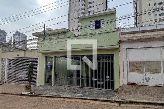Fachada de casa para alugar com 3 quartos, 170m² em Vila Gumercindo, São Paulo
