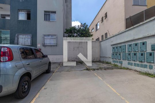 Garagem de apartamento para alugar com 3 quartos, 216m² em Ouro Preto, Belo Horizonte