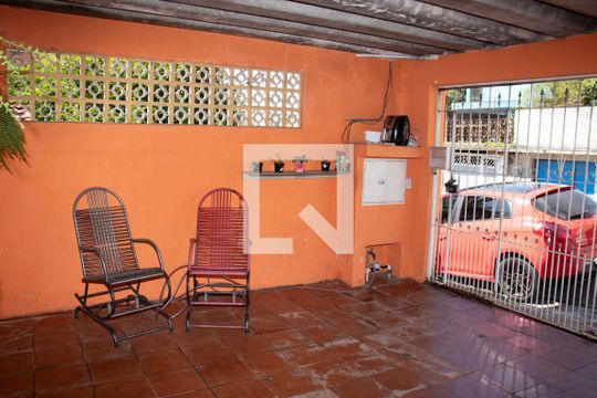 Garagem de casa à venda com 2 quartos, 148m² em Jardim Casa Pintada, São Paulo