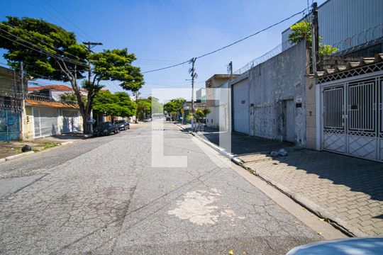 Vista da Rua de casa à venda com 4 quartos, 200m² em Parque Edu Chaves, São Paulo