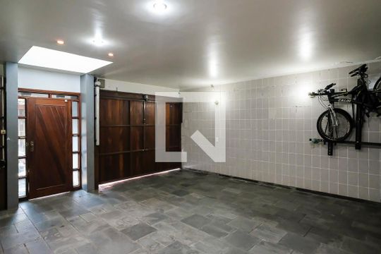 Garagem de casa à venda com 4 quartos, 360m² em Boa Vista, São Caetano do Sul
