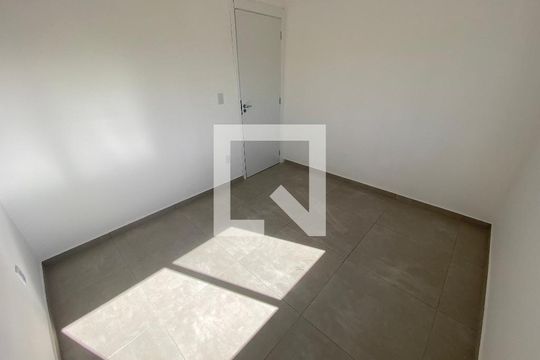 Quarto de apartamento para alugar com 1 quarto, 32m² em Jardim Algarve, Alvorada