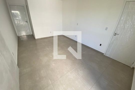 Sala /cozinha de apartamento para alugar com 1 quarto, 32m² em Jardim Algarve, Alvorada