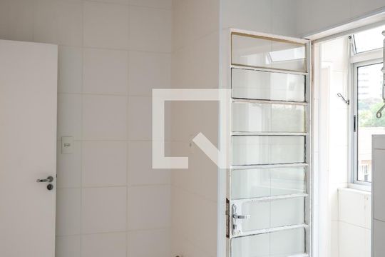 Cozinha de apartamento para alugar com 4 quartos, 100m² em Aclimação, São Paulo