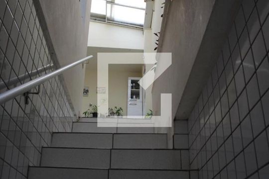 Escada de casa à venda com 2 quartos, 150m² em Vila Formosa, São Paulo