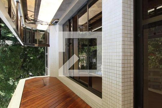 Varanda de apartamento à venda com 4 quartos, 210m² em Vila Nova Conceição, São Paulo
