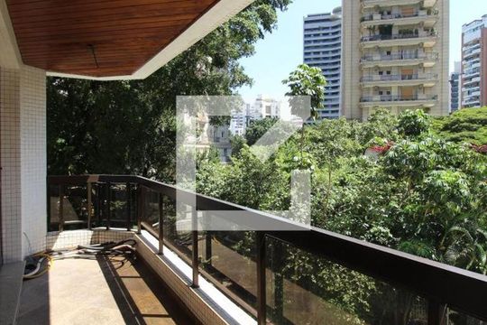Varanda de apartamento à venda com 4 quartos, 210m² em Vila Nova Conceição, São Paulo