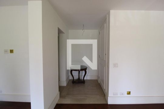 Sala de apartamento à venda com 4 quartos, 210m² em Vila Nova Conceição, São Paulo