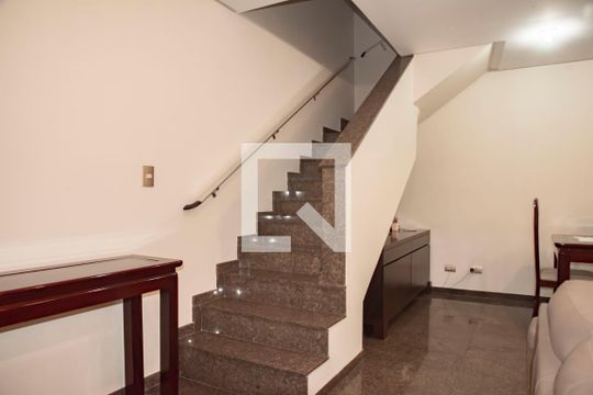 Sala de casa à venda com 3 quartos, 160m² em Planalto Paulista, São Paulo