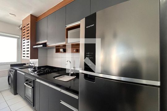 Cozinha de apartamento para alugar com 2 quartos, 49m² em Vila Pirituba, São Paulo