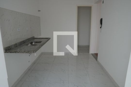 Cozinha de apartamento para alugar com 2 quartos, 84m² em Jardim Maria Rosa, Taboão da Serra