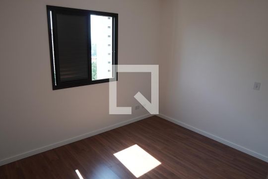 Suíte de apartamento para alugar com 2 quartos, 84m² em Jardim Maria Rosa, Taboão da Serra