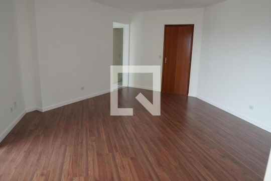 Sala de apartamento para alugar com 2 quartos, 84m² em Jardim Maria Rosa, Taboão da Serra