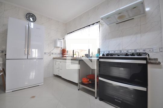 Cozinha de casa de condomínio à venda com 3 quartos, 200m² em Vila Nova Mazzei, São Paulo