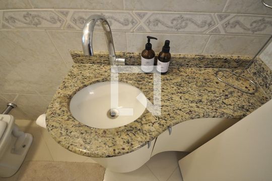 Lavabo de casa de condomínio à venda com 3 quartos, 200m² em Vila Nova Mazzei, São Paulo