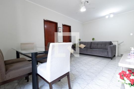 Sala de casa à venda com 2 quartos, 100m² em Jardim Cotching, São Paulo