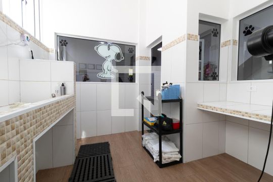 Sala inferior de casa à venda com 2 quartos, 100m² em Jardim Cotching, São Paulo