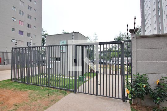 Fachada de apartamento para alugar com 2 quartos, 47m² em Jardim São Savério, São Paulo