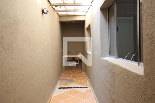 Área de Serviço de casa de condomínio para alugar com 1 quarto, 44m² em Vila Alpina, São Paulo