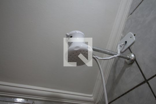 Banheiro de casa de condomínio para alugar com 1 quarto, 44m² em Vila Alpina, São Paulo