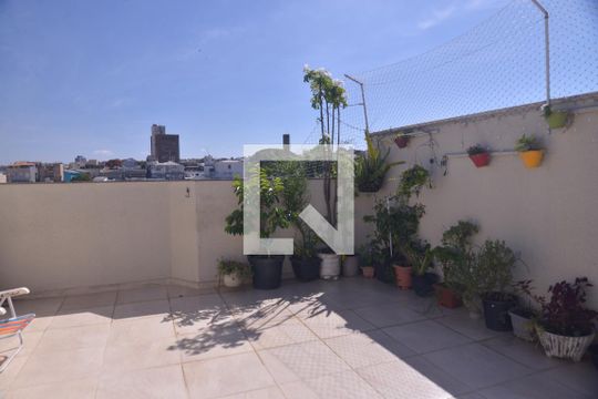 Quintal de apartamento à venda com 2 quartos, 117m² em Vila Lucinda, Santo André