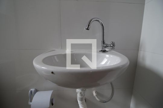 Banheiro de casa de condomínio à venda com 2 quartos, 50m² em Chácara Belenzinho, São Paulo