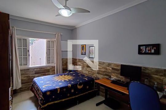Quarto 1 de casa à venda com 4 quartos, 160m² em Pechincha, Rio de Janeiro