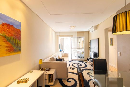Apartamento para alugar com 2 quartos, 70m² em Centro, Curitiba