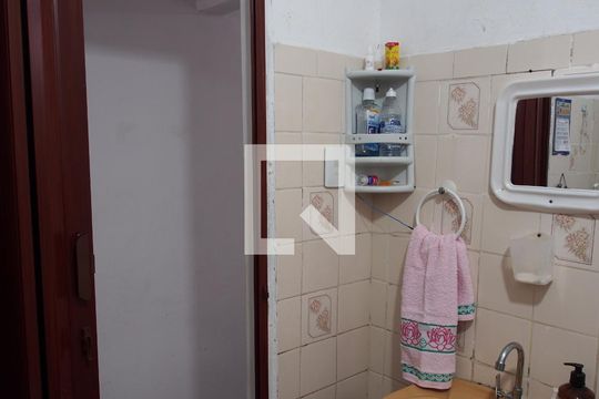 Banheiro de casa à venda com 1 quarto, 54m² em Parque Guarani, Várzea Paulista