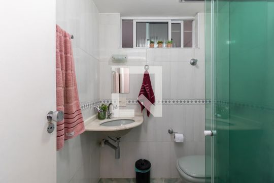 Banheiro de apartamento à venda com 2 quartos, 72m² em Santana, São Paulo
