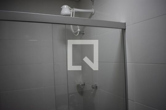 Banheiro de kitnet/studio para alugar com 1 quarto, 25m² em Ceilândia Norte (ceilândia), Brasília