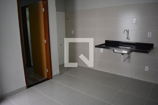 Sala/Cozinha de kitnet/studio para alugar com 1 quarto, 25m² em Ceilândia Norte (ceilândia), Brasília