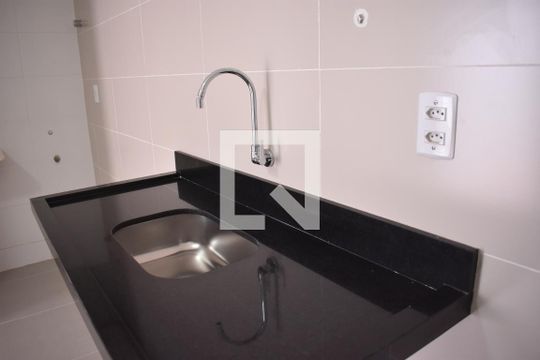 Cozinha - Torneira de kitnet/studio para alugar com 1 quarto, 25m² em Ceilândia Norte (ceilândia), Brasília