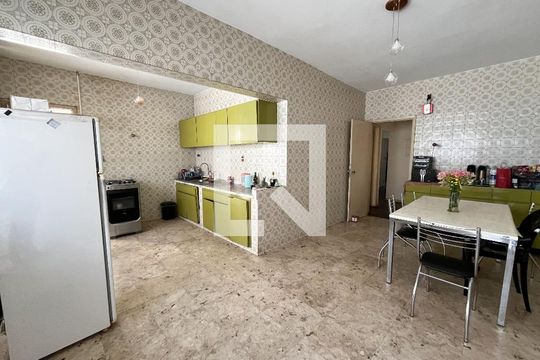 Cozinha de casa à venda com 4 quartos, 195m² em Mirandópolis, São Paulo