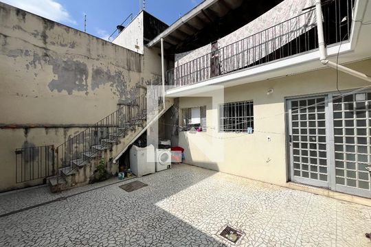 Área externa de casa à venda com 4 quartos, 195m² em Mirandópolis, São Paulo