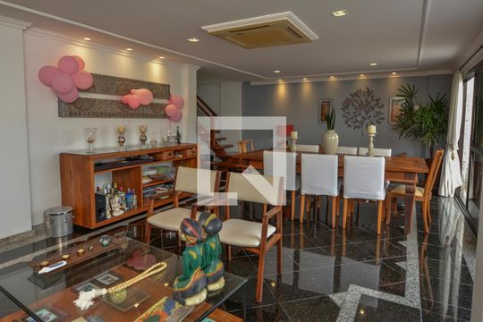 Sala de apartamento à venda com 5 quartos, 500m² em Recreio dos Bandeirantes, Rio de Janeiro