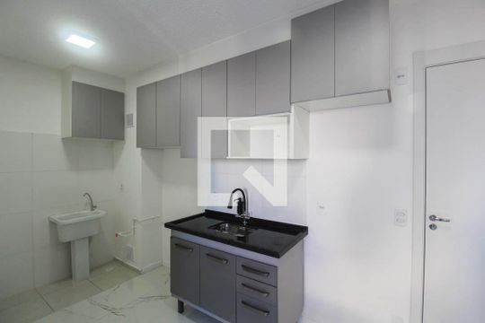 Cozinha de apartamento para alugar com 2 quartos, 39m² em Vila Prudente, São Paulo